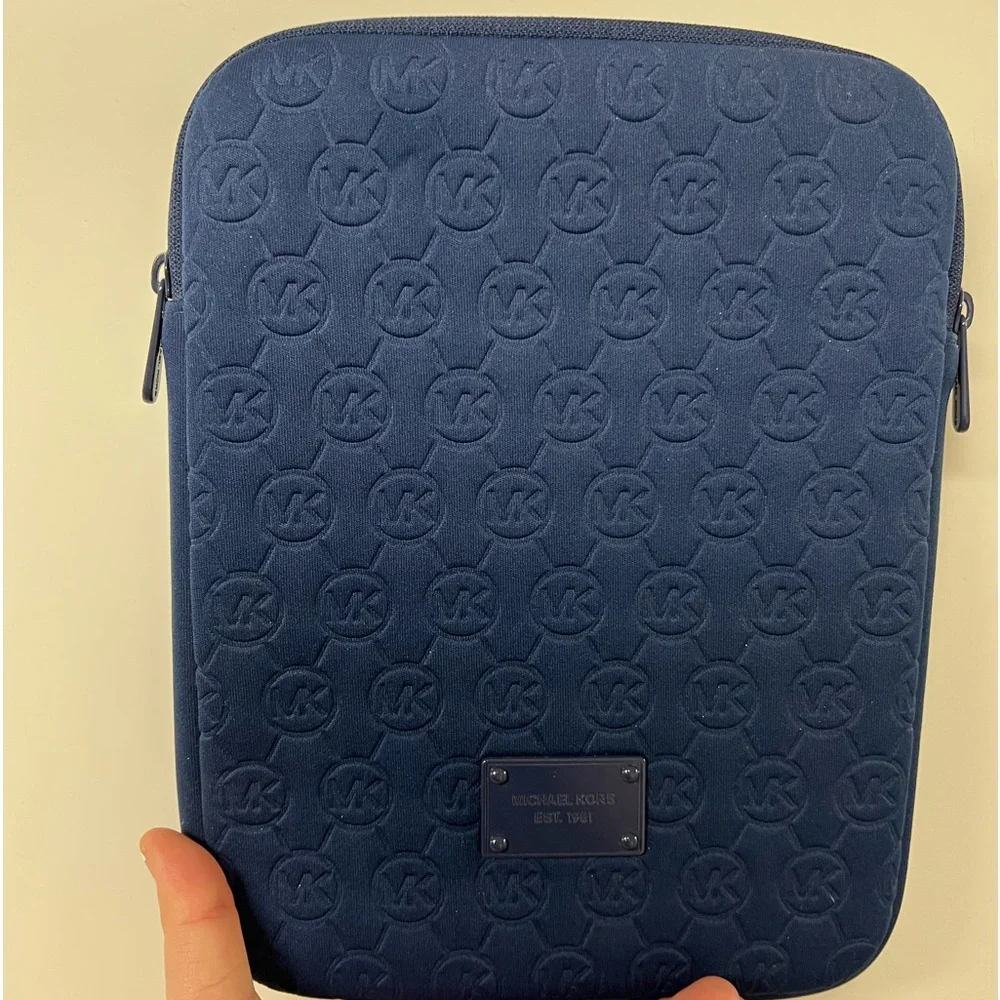 Michael Kors ipad/tablet case